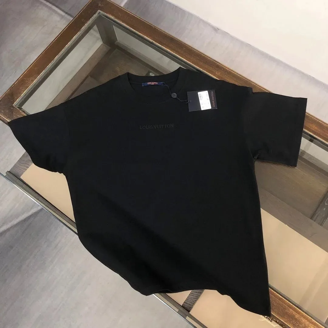 Louis Vuitton Monogram Jacquard T-Shirt Collection — Photo 2