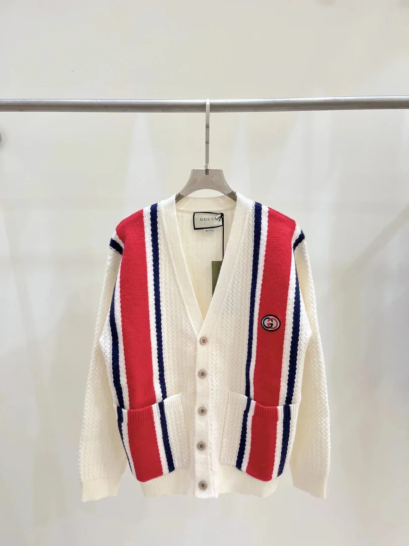Pullover Sweatshirt — Photo 8