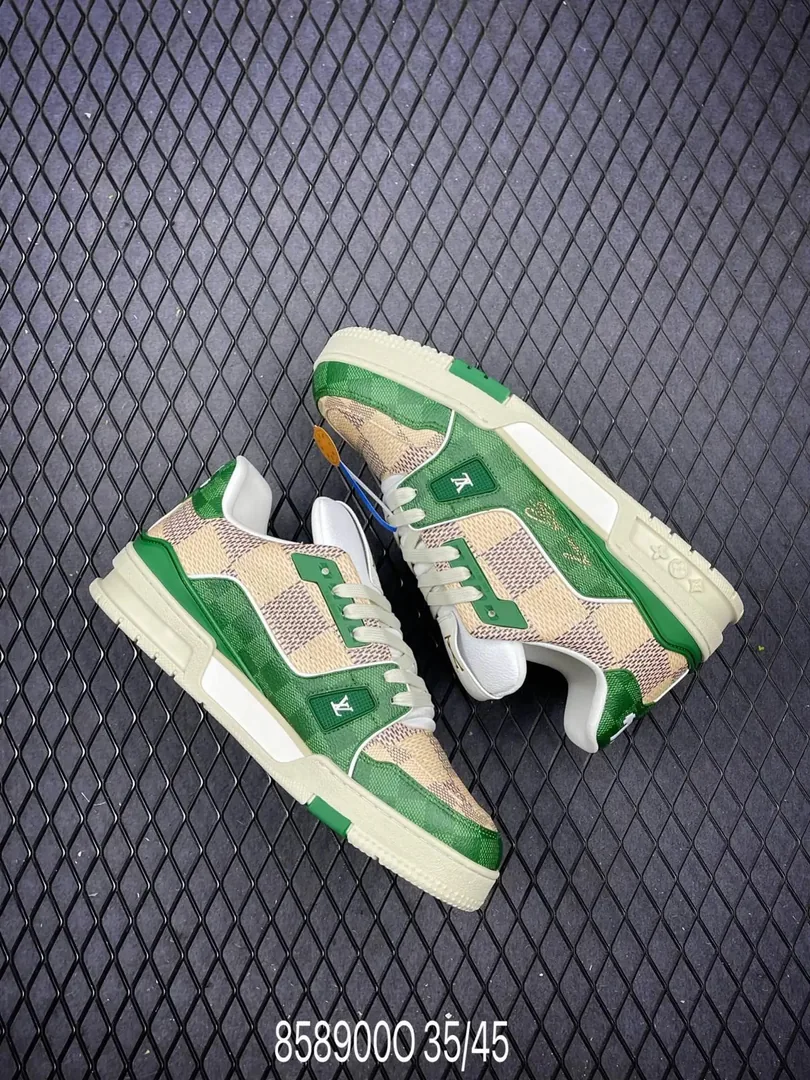 Louis Vuitton LV Trainer Low-Top Sneakers — photo 11