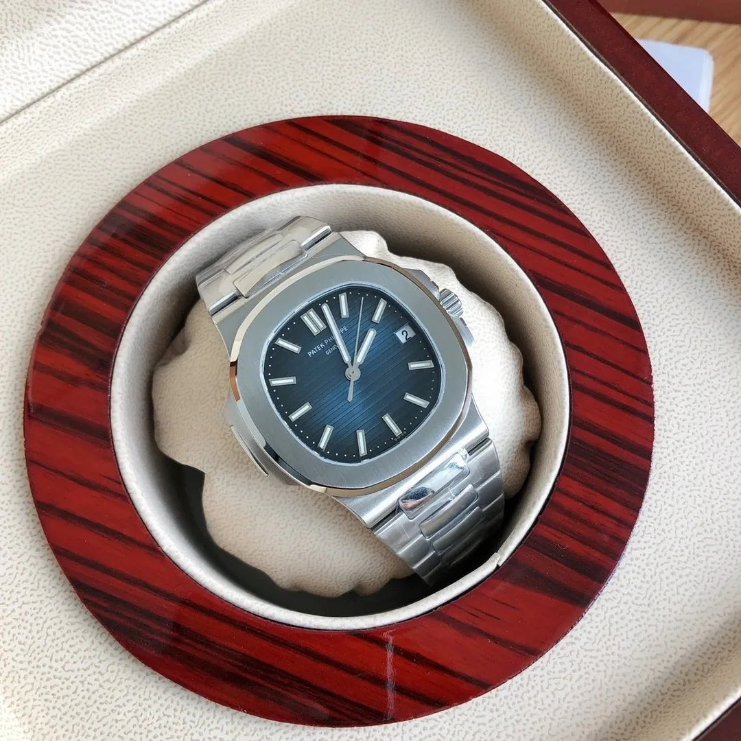 Patek Philippe Watch — Photo 12