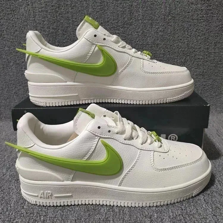 Nike Air Force 1 Trainers — Photo 8
