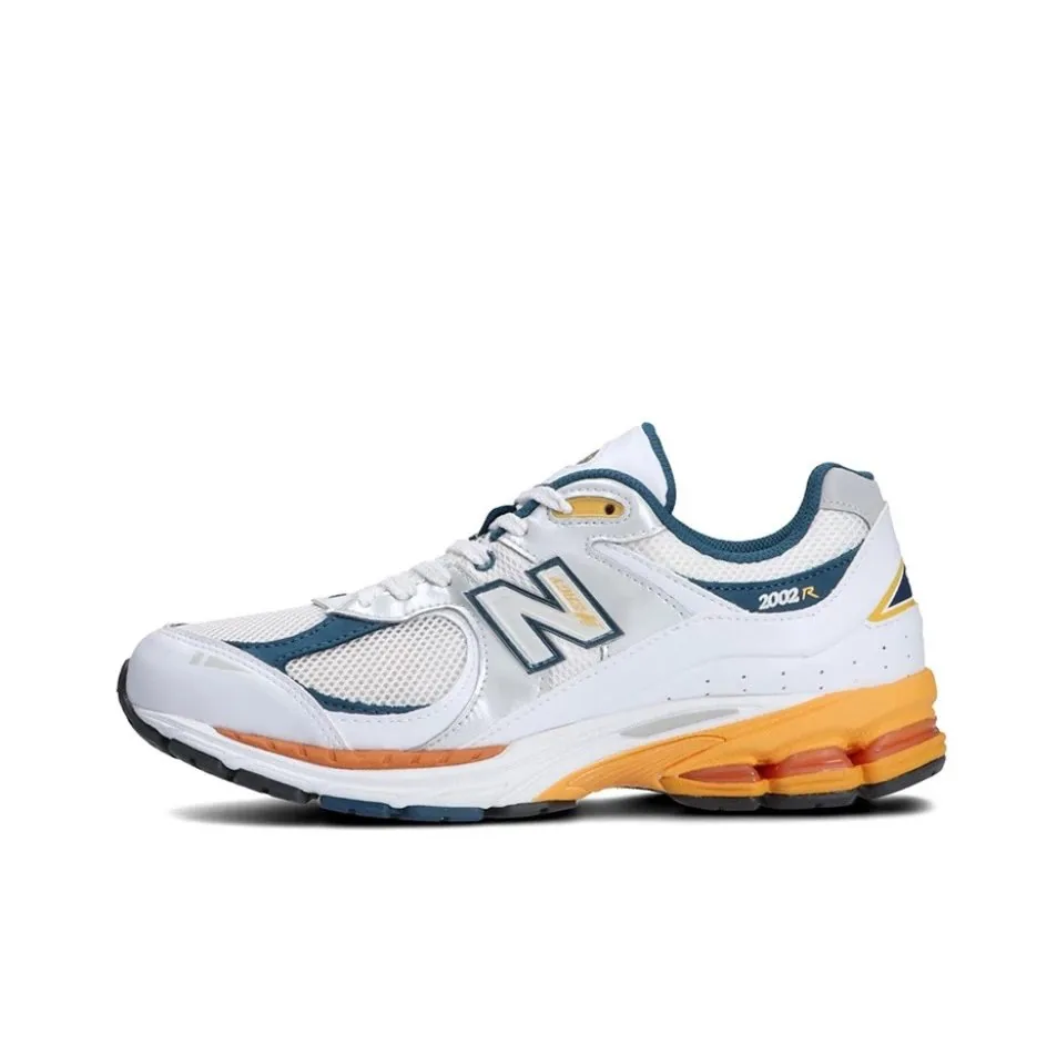 New Balance 2002 Sneakers — QC