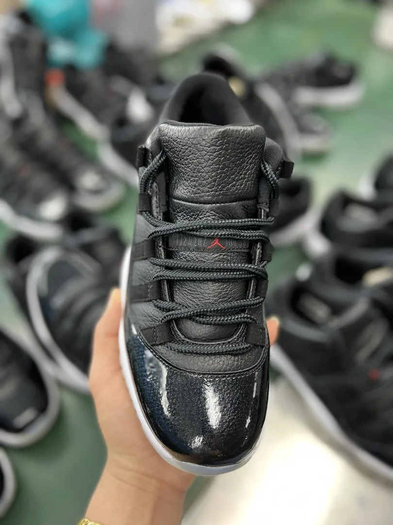 Air Jordan 11 Low Camo — QC