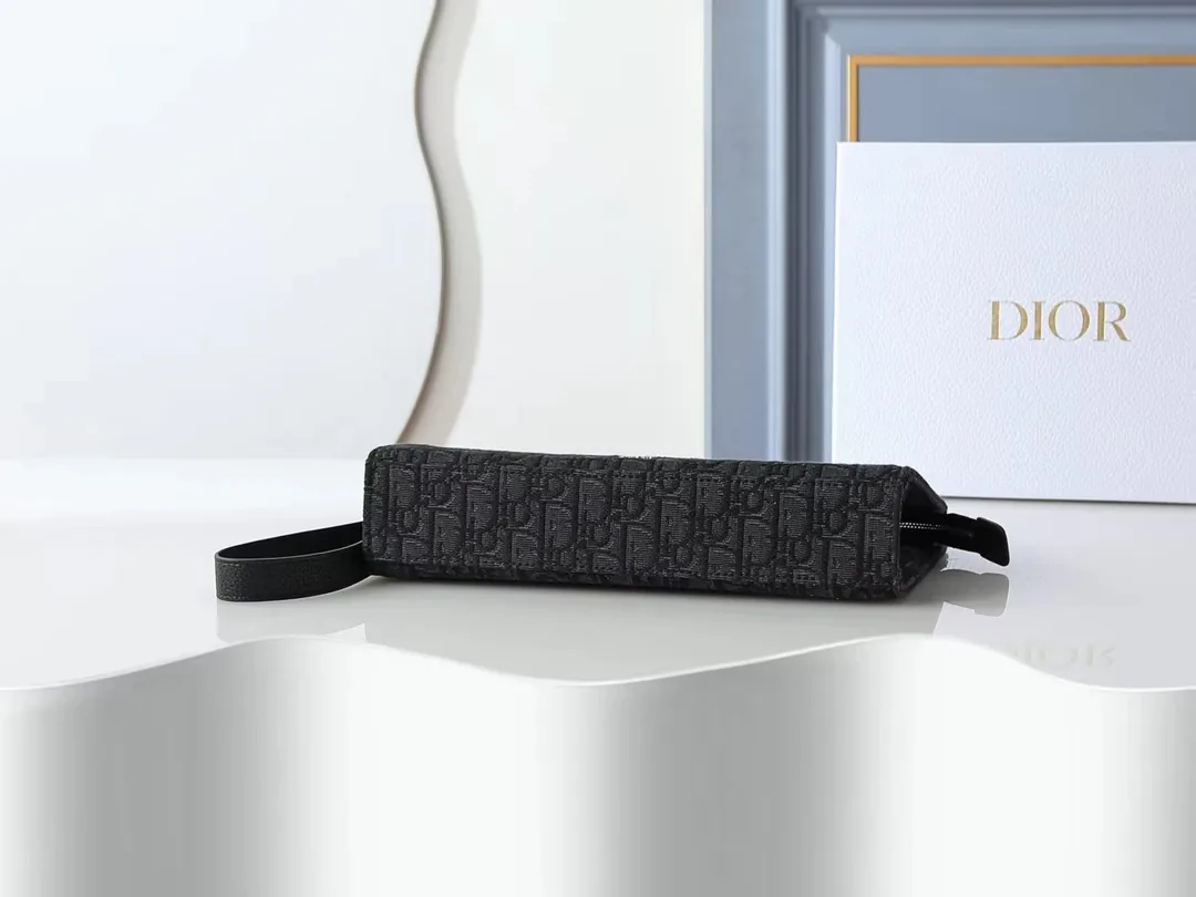 Dior Oblique Jacquard Clutch Bag — photo 4