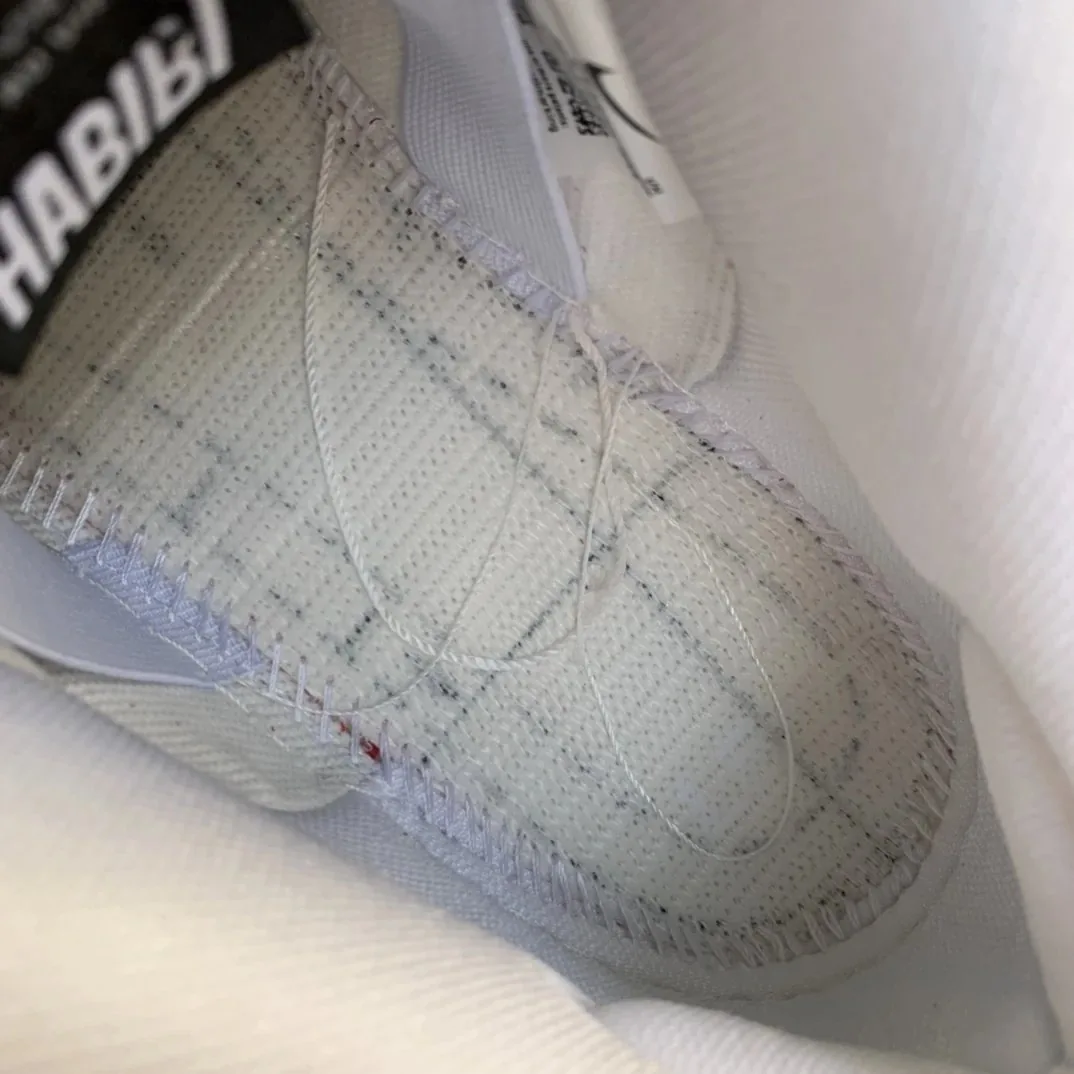 Nike Dunk Low SB Habibi Top Sneakers — Photo 13