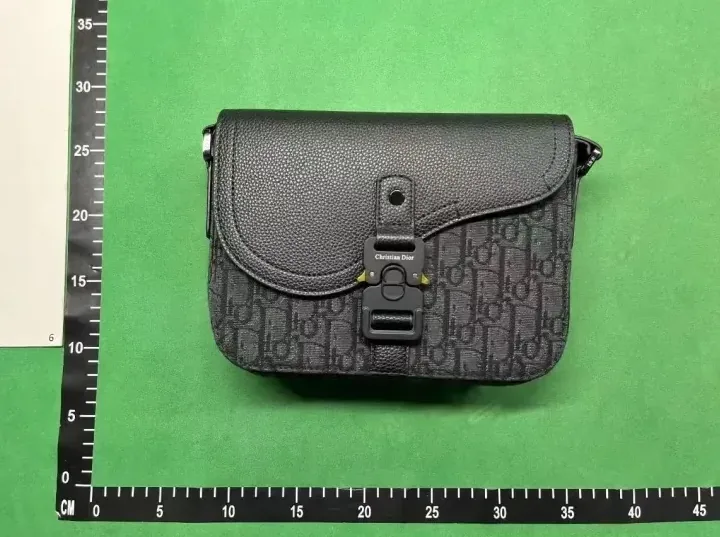 Dior Oblique Messenger Bag — Photo 14
