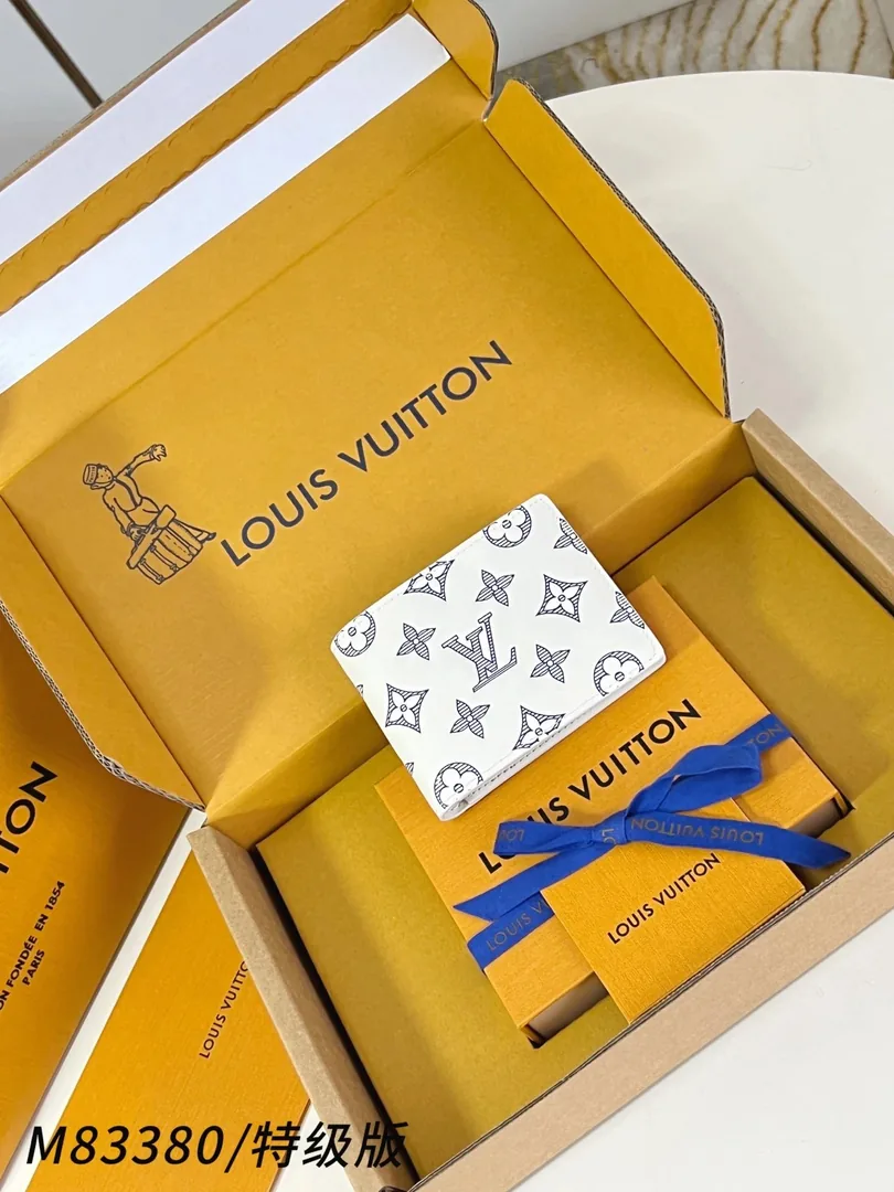 Louis Vuitton Multiple Wallet — QC