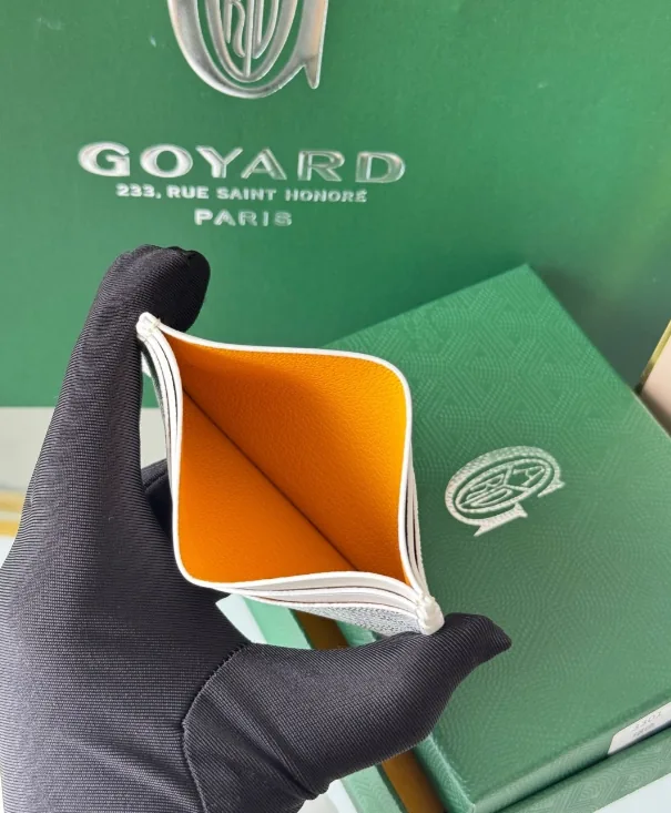 Goyard Leather Card Holder — Photo 7