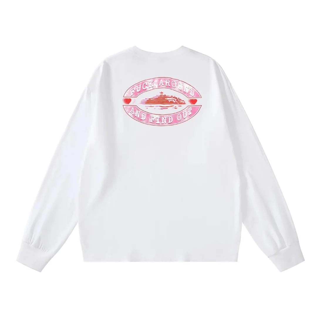 Crewneck Retro Long-Sleeve Tee — photo 6
