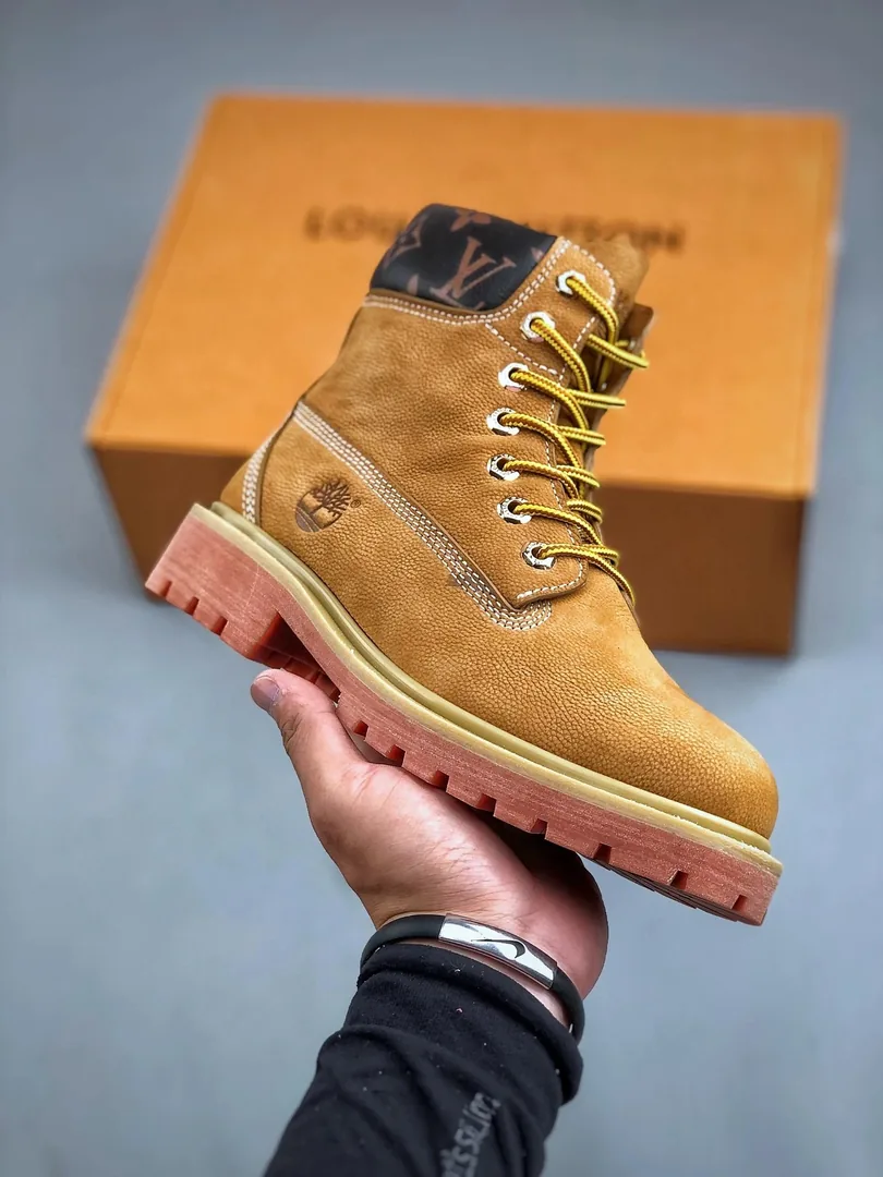 Louis Vuitton LV x Timberland Boot White Grey Print Sneakers — QC