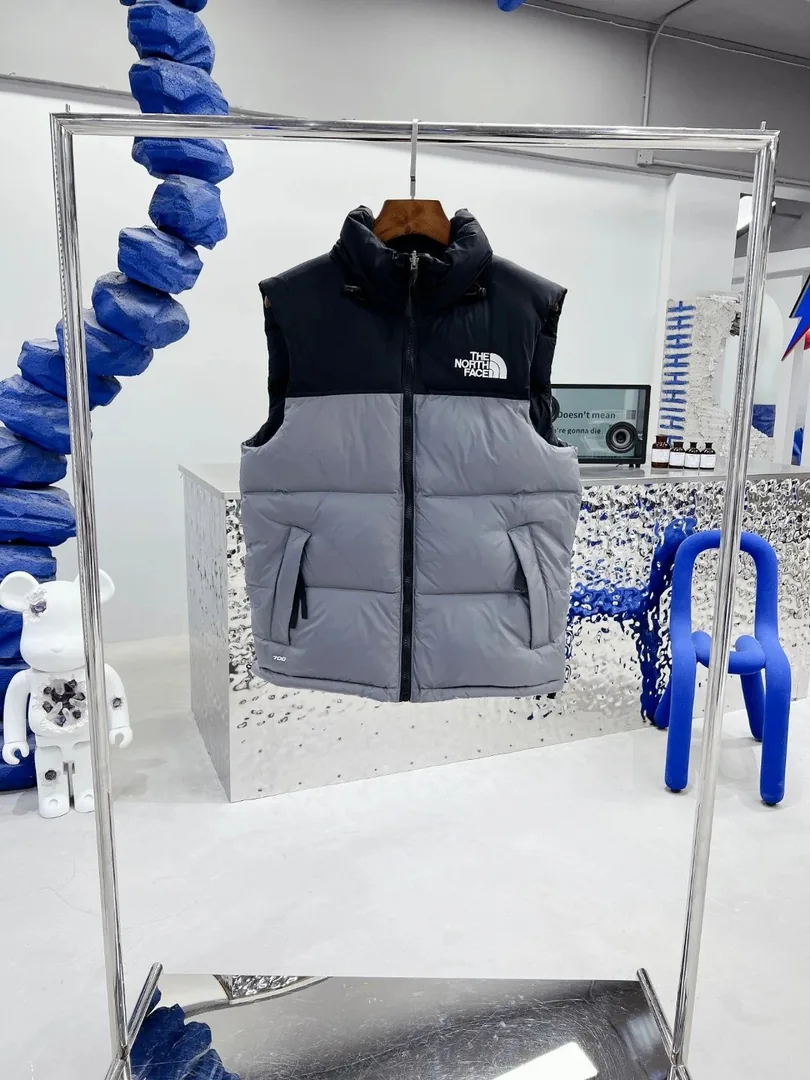 Classic Fleece-Lined Vest — photo 4