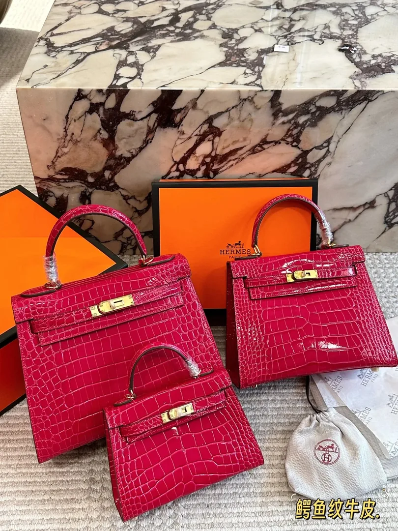 Hermes Kelly Leather Handbag — QC