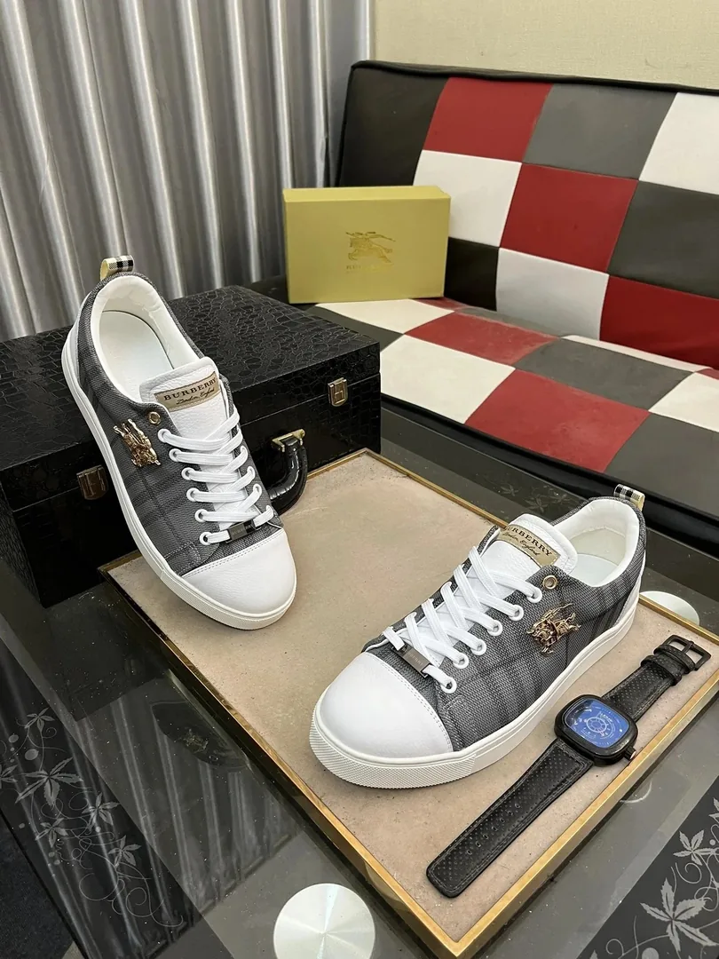 Burberry Balenciaga Skate Shoes — Photo 10