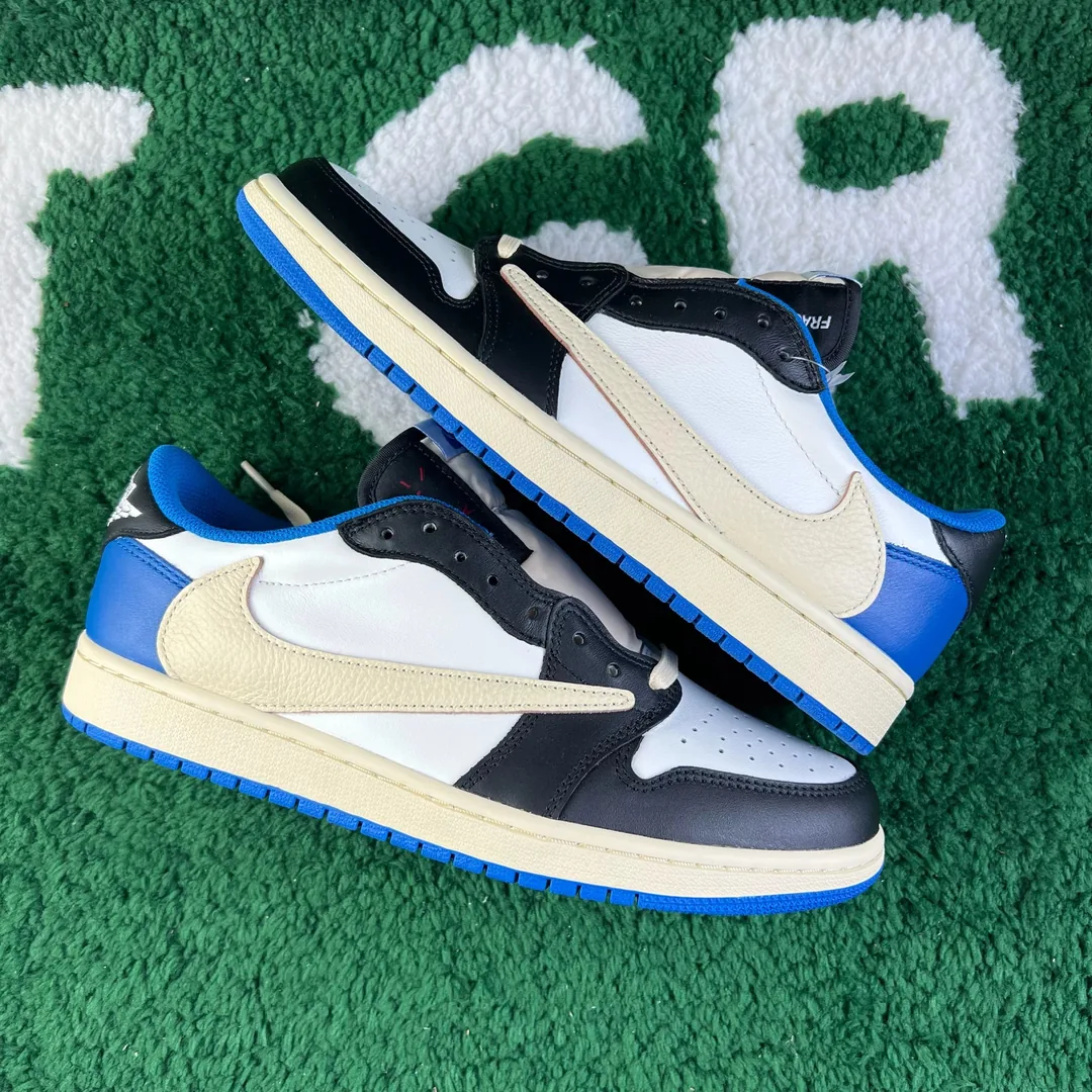 Air Jordan 1 Low Sneakers — Photo 5