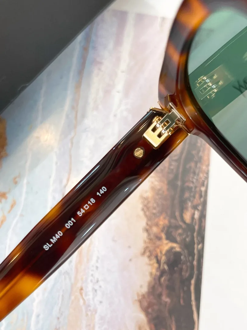 Saint Laurent SL M40 Sunglasses — photo 10