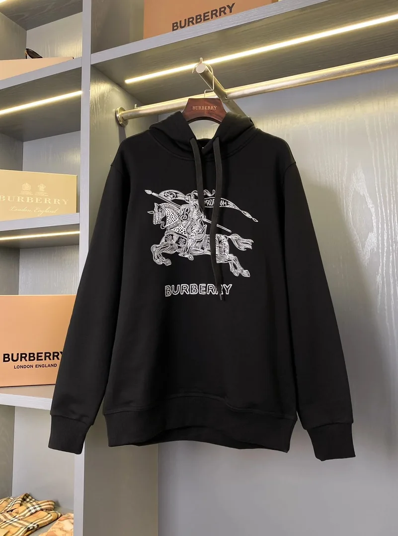 Burberry Sweatshirt Collection — Photo 12