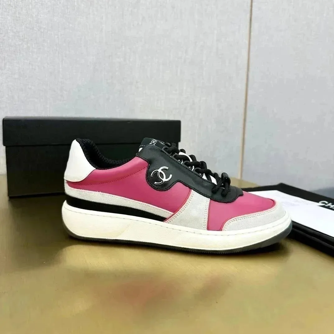 White Modern Sneakers — QC