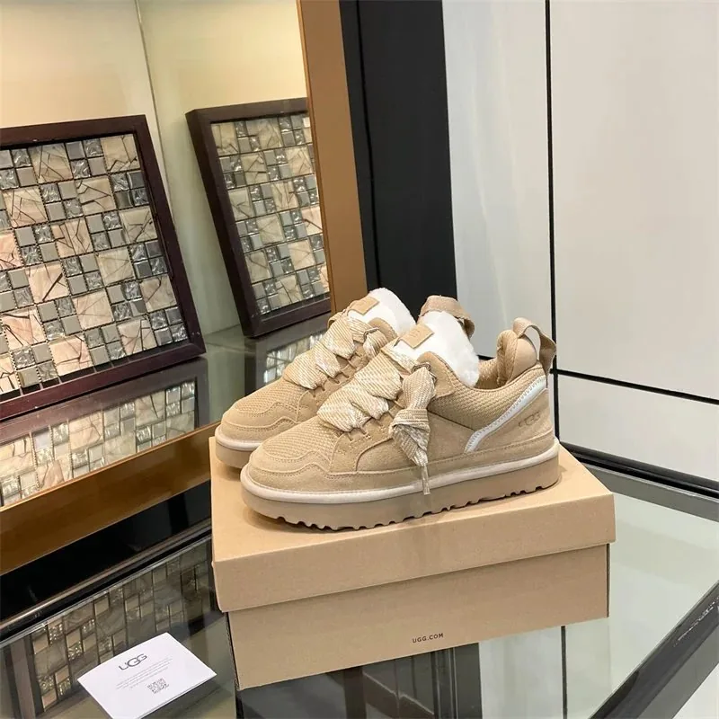 UGG Lowmel White Snow Boots — photo 2