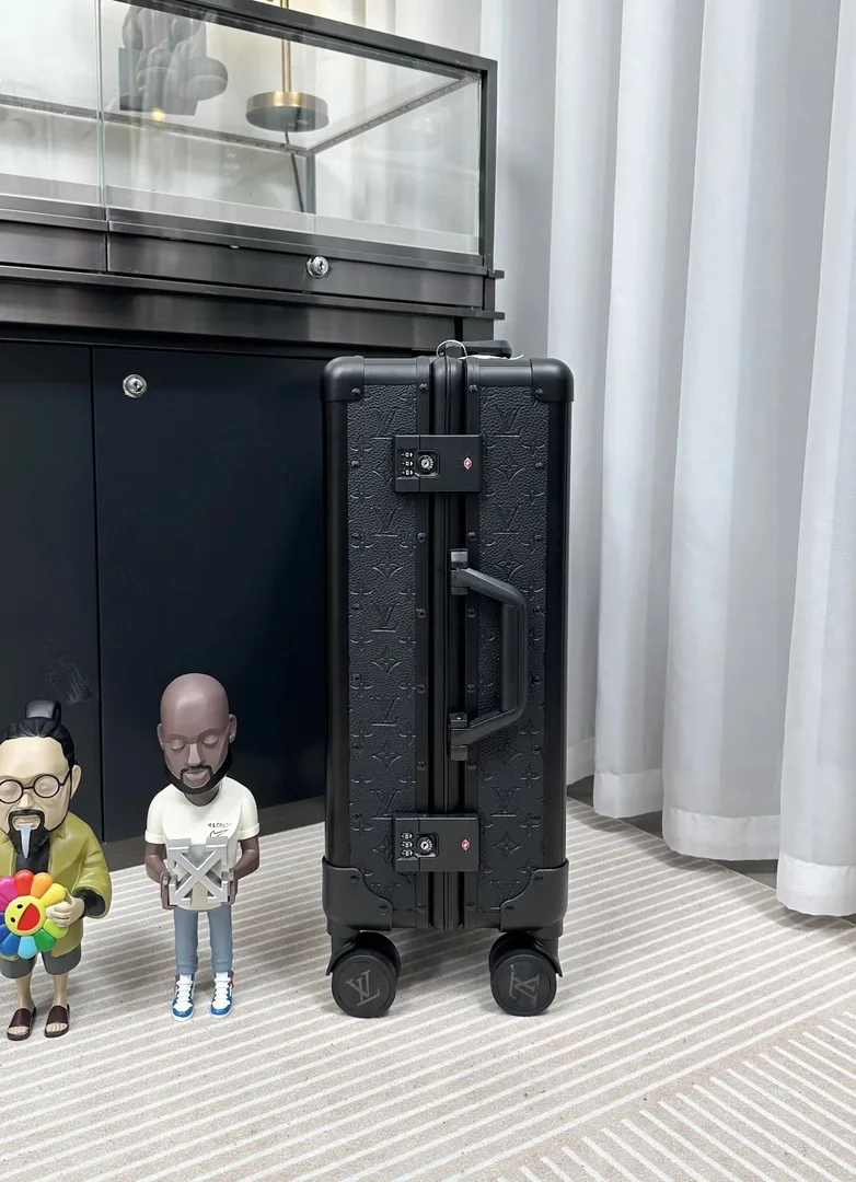 Louis Vuitton Carry-On Trolley Suitcase — Photo 6