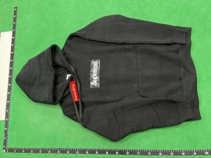 Pullover Hoodie — Photo 4