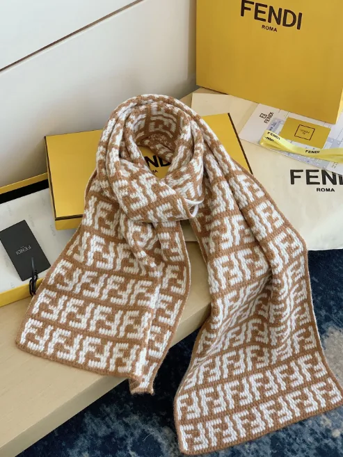 Fendi Scarf — Photo 9