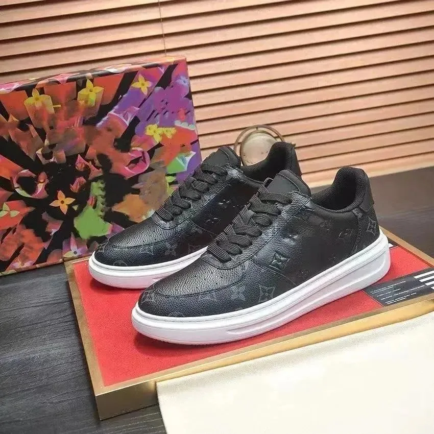 Louis Vuitton LV Trainer White Low-Top Trainers — Photo 3