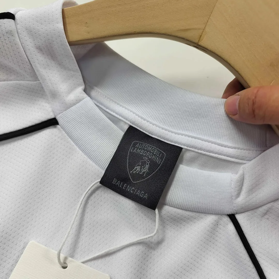 Detail Tee — Photo 8
