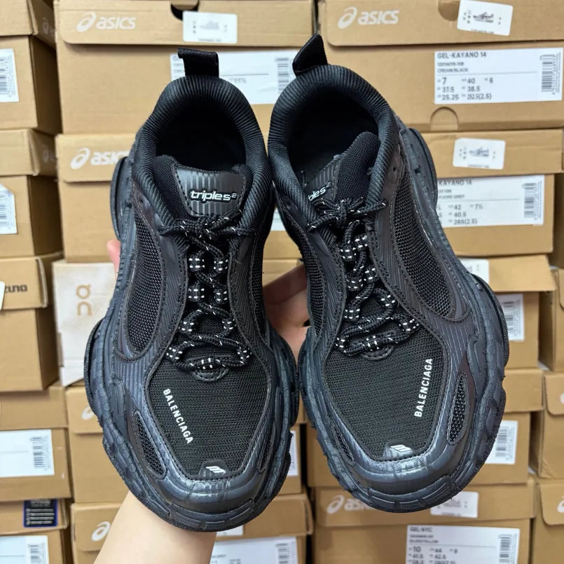 Balenciaga Triple S 2.0 — Photo 12