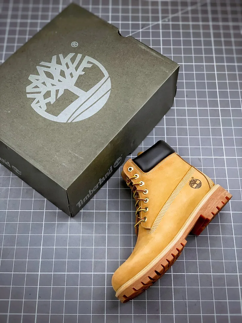 Timberland 6-Inch Premium Boot Wheat Brown Lace-Up Boots — Photo 8