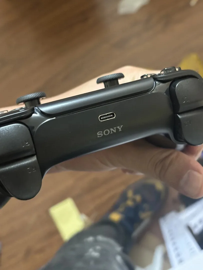 PlayStation 4 Game Controller — QC