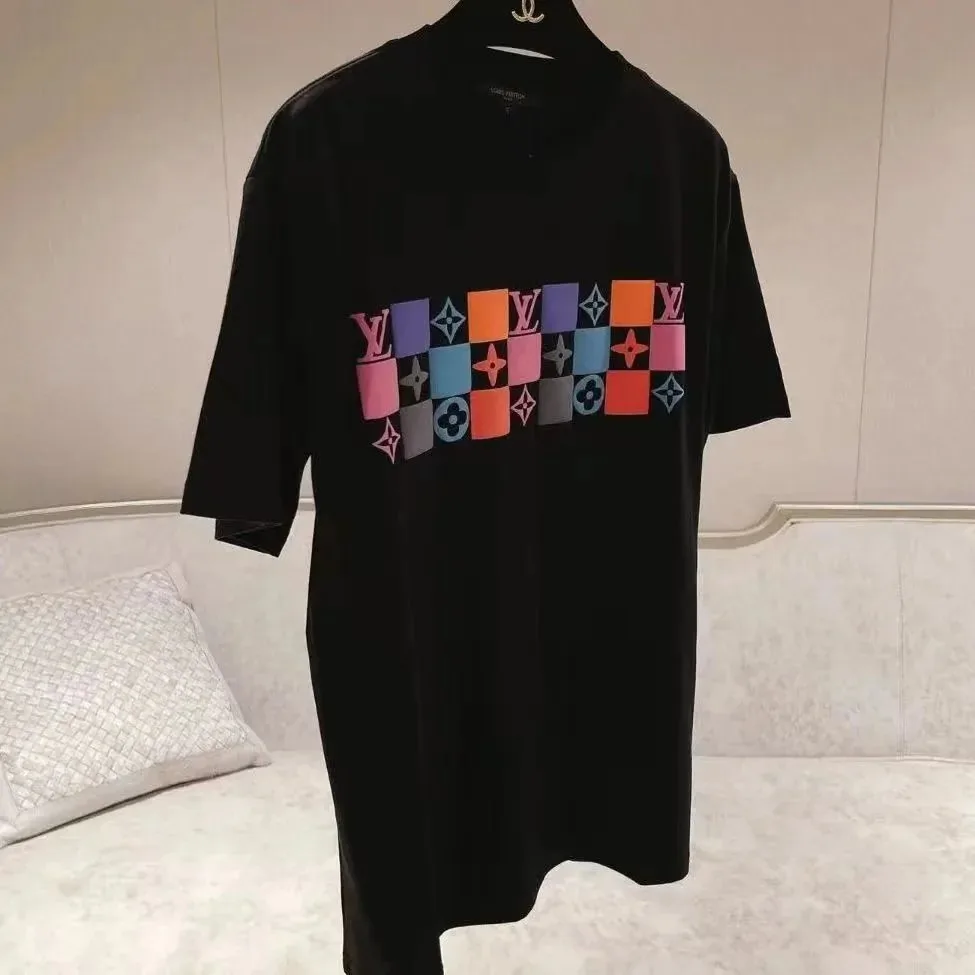 Lightweight Summer T-Shirt — Photo 4