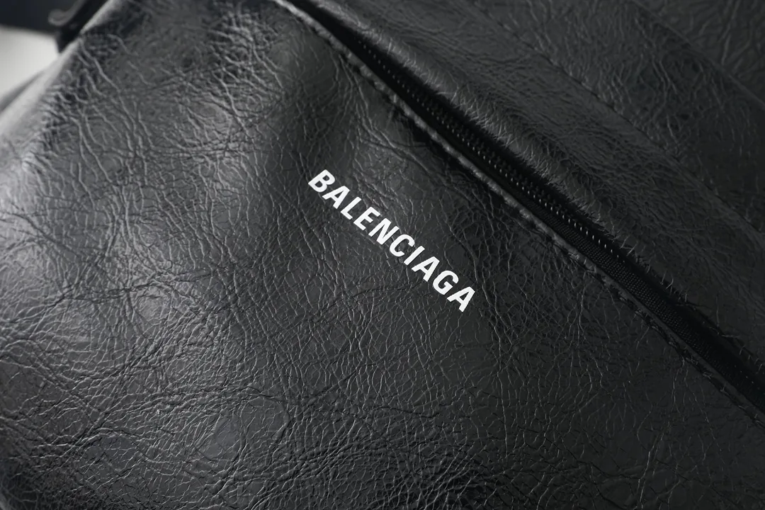 Balenciaga Logo Waxed Leather Backpack — photo 10