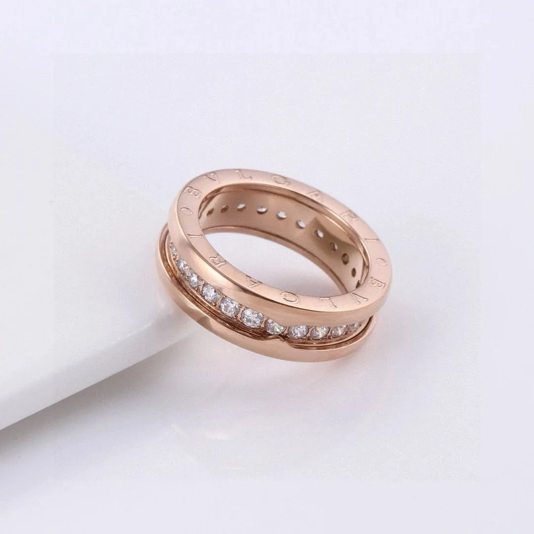 Pave Diamond Ring — Photo 5