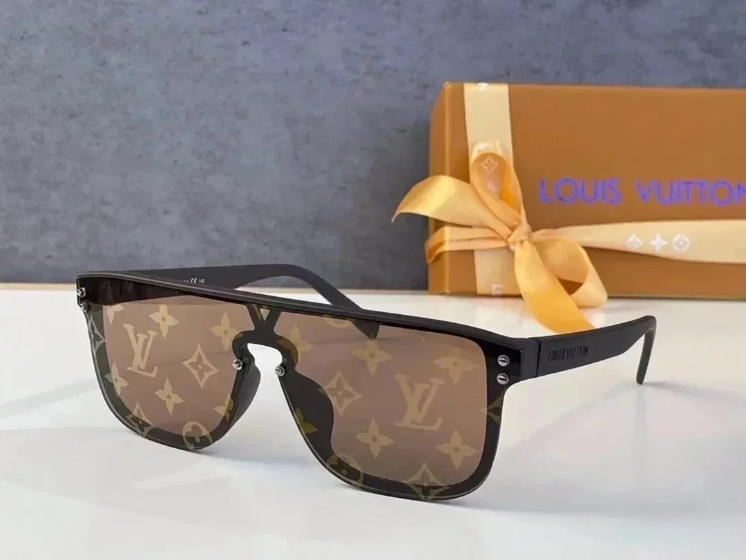 Louis Vuitton Monogram Shield Sunglasses — photo 4