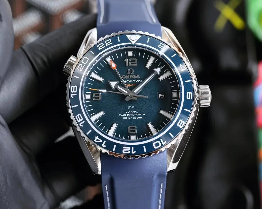 Rolex Rose Gold Blue Dial Rubber Strap Watch — Photo 4