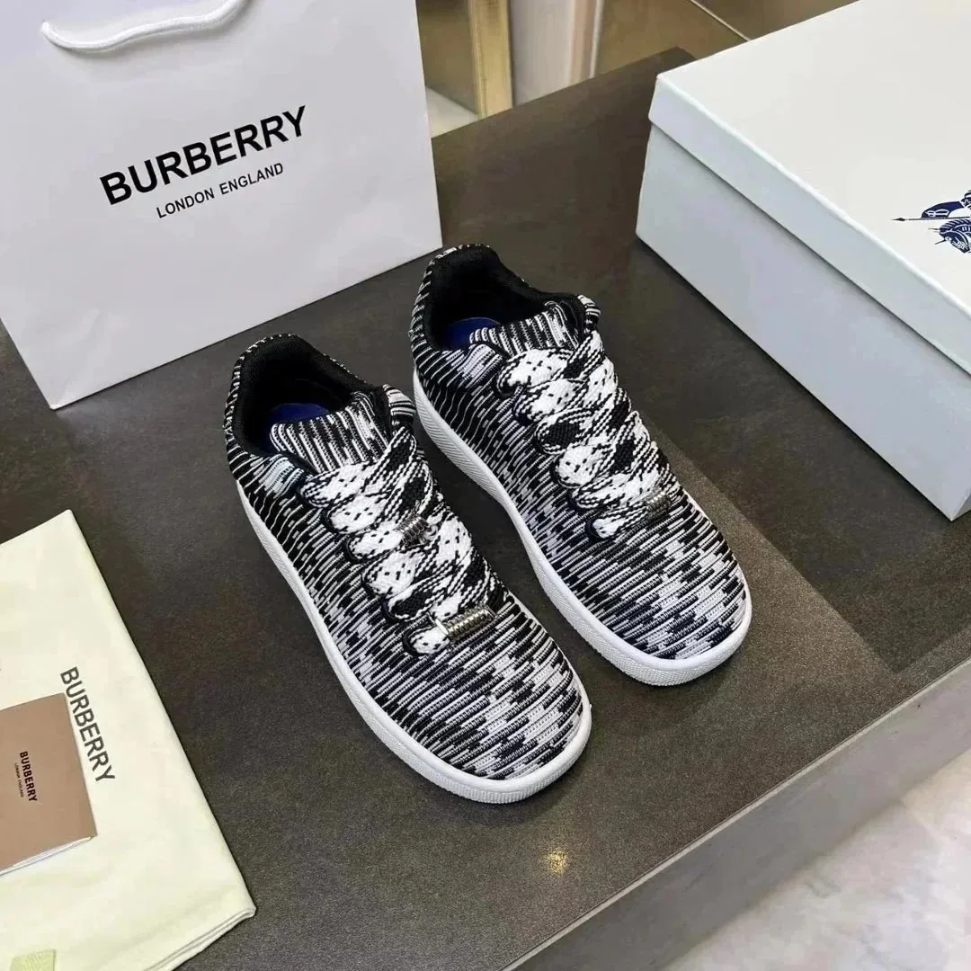 Burberry Balenciaga Streetwear Sneakers — Photo 4