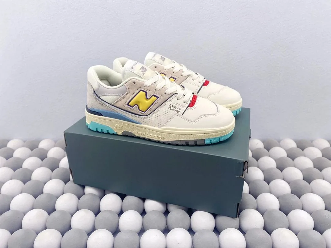 New Balance 550