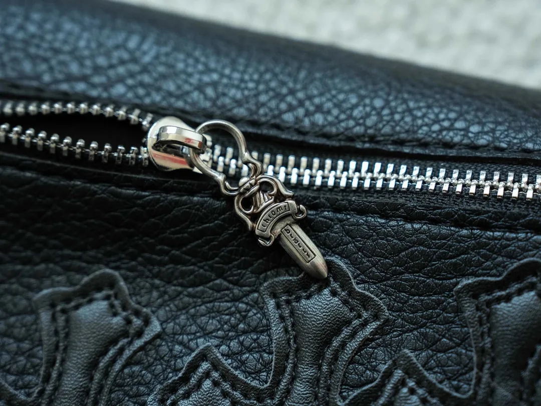 Chrome Hearts Cemetery Cross Crossbody Bag — photo 7