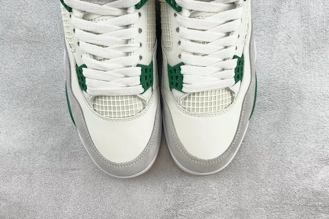 Air Jordan 4 Pine Green — photo 7