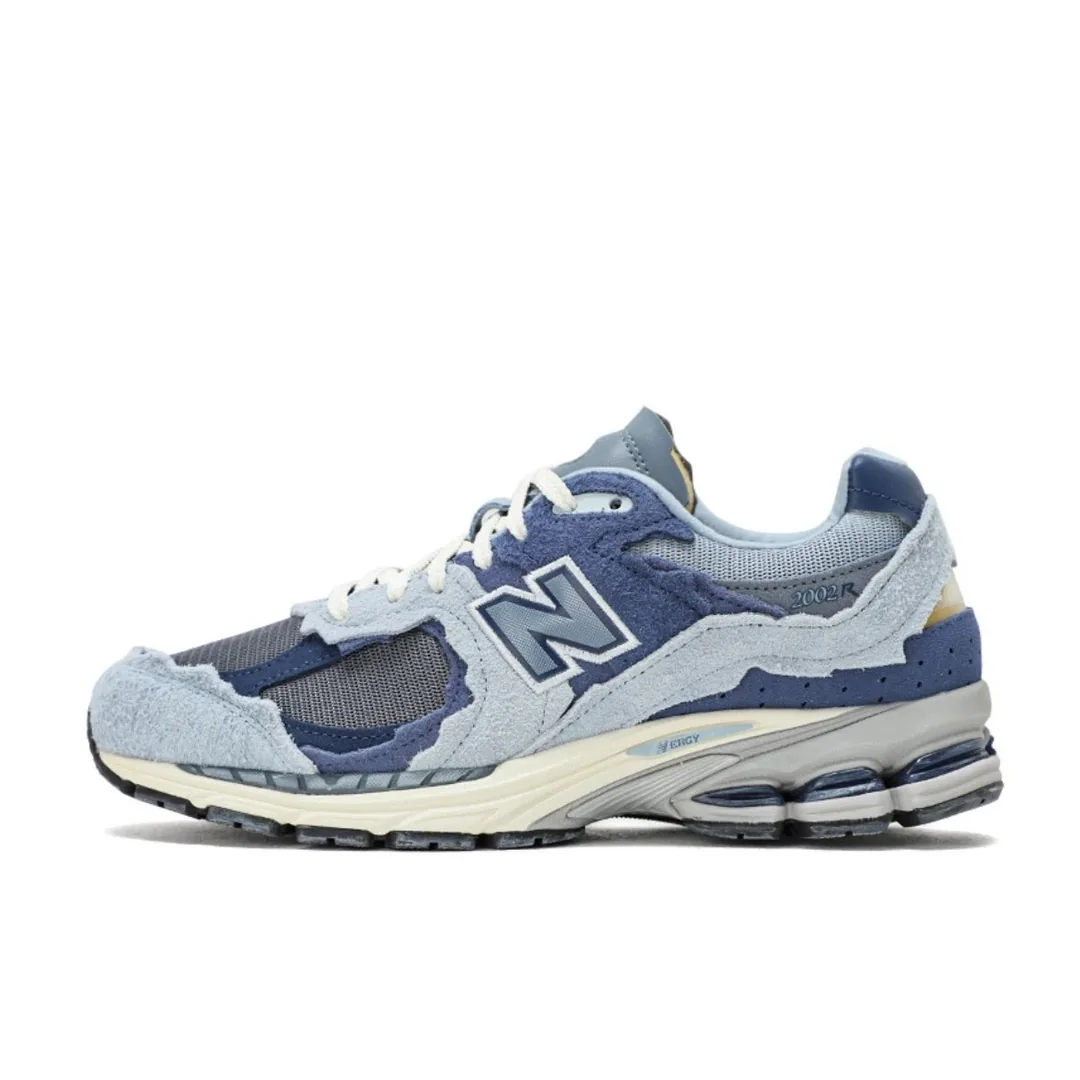 New Balance 2002 Runners — Photo 8