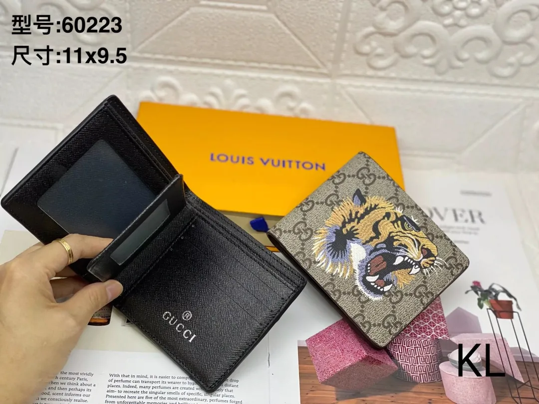Designer Leather Wallet — photo 6