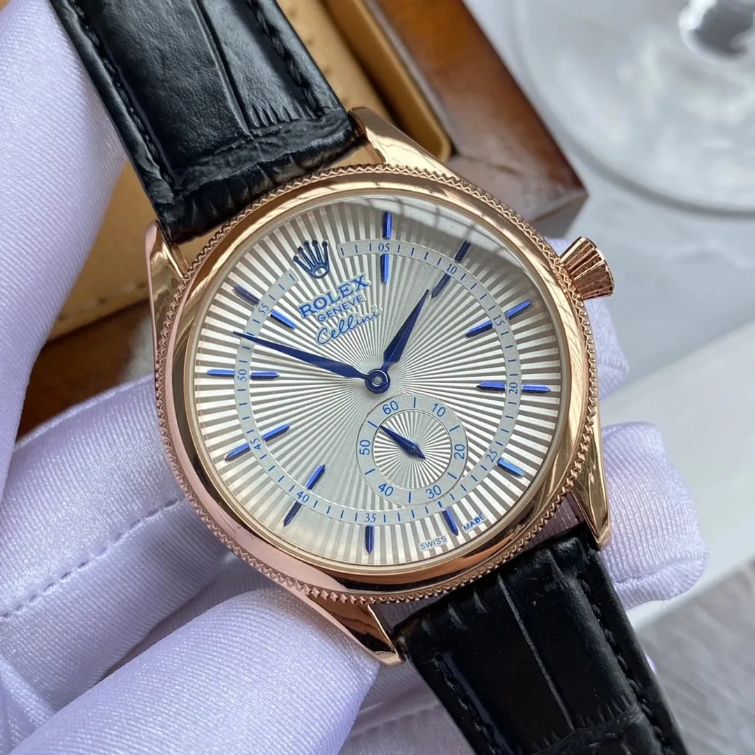 Automatic Movement Watch — Photo 3