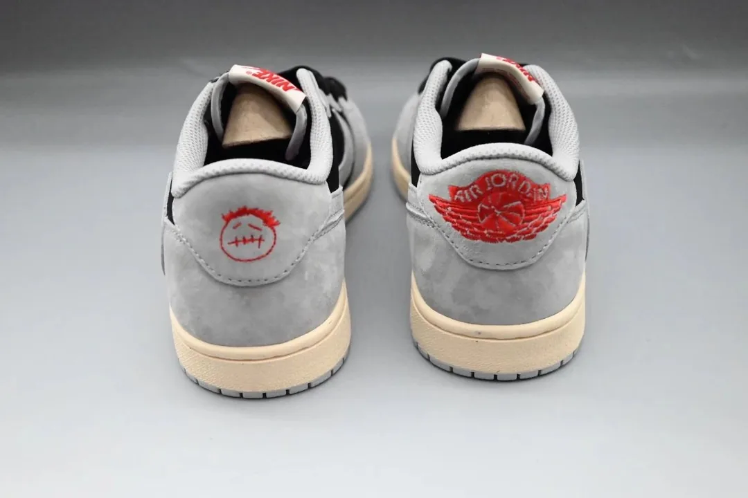 Air Jordan 1 Low Black Grey — Photo 9