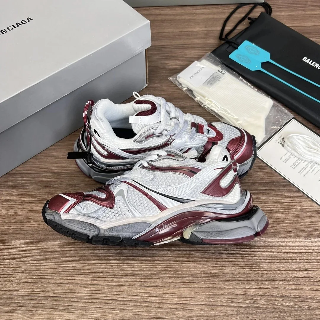 Balenciaga Runner Beige 2.0 Sneakers