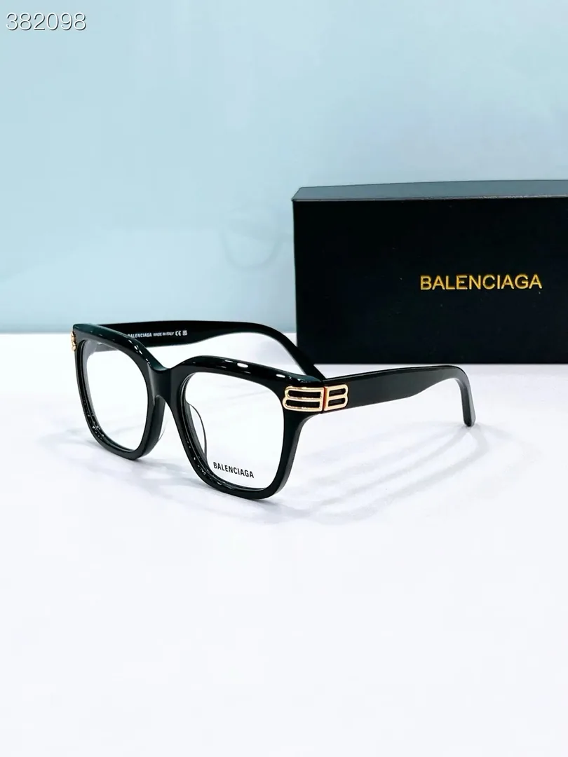 Balenciaga BB Logo Oversized Sunglasses — QC