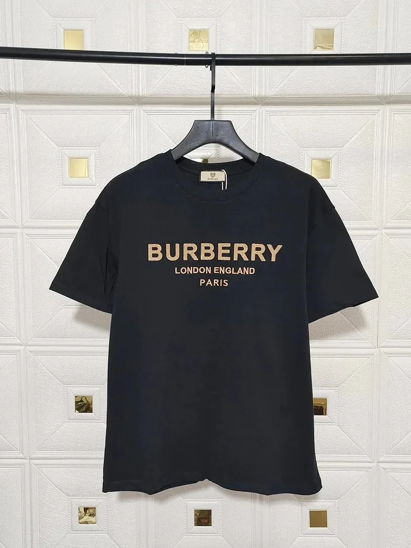 Burberry Short-Sleeve T-Shirt — photo 2