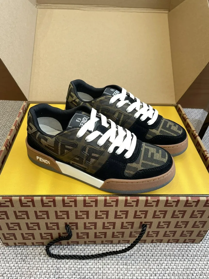 Louis Vuitton LV Trainer White Low-Top Sneakers — photo 4