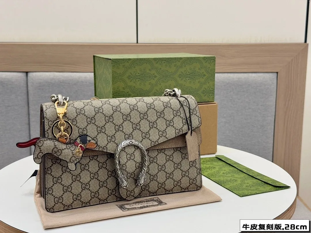 Gucci Dionysus Leather Shoulder Bag — photo 12