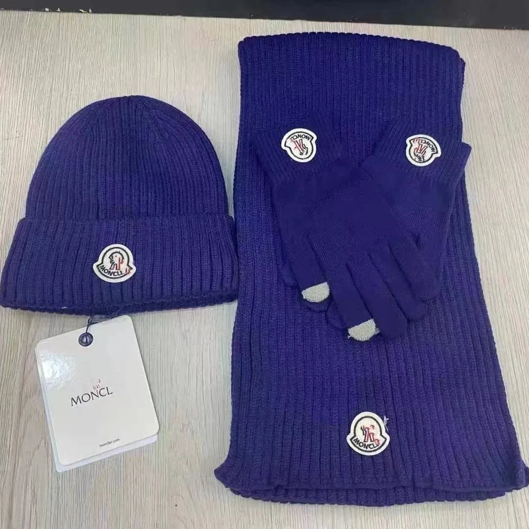 Beanie Scarf Gloves Set — QC