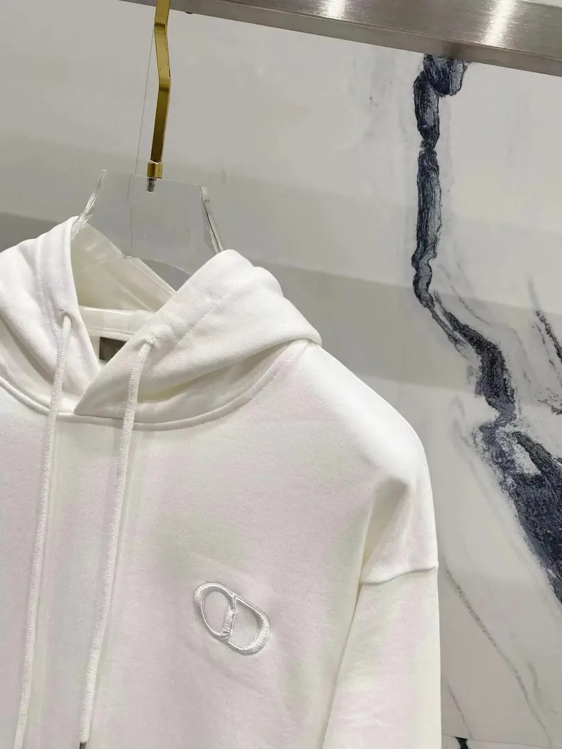Embroidered Sweatshirt — Photo 8